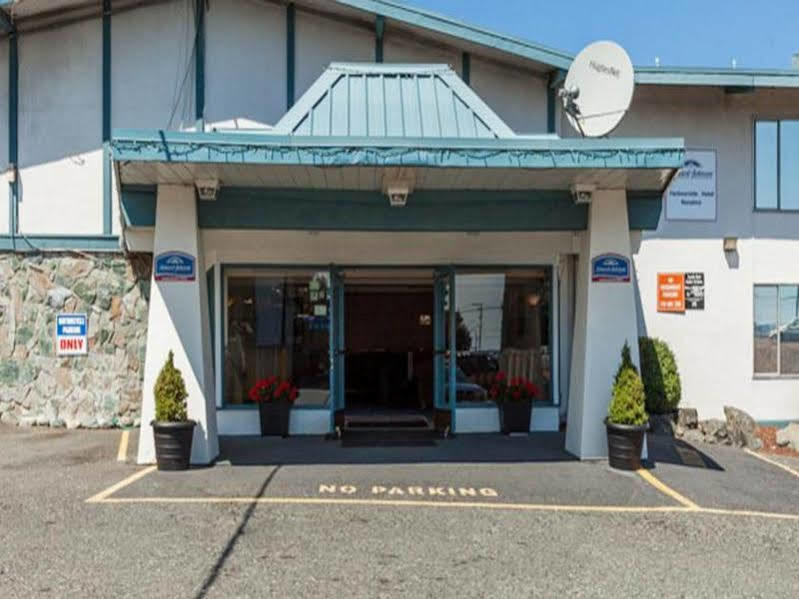 Howard Johnson By Wyndham Nanaimo Harbourside Экстерьер фото